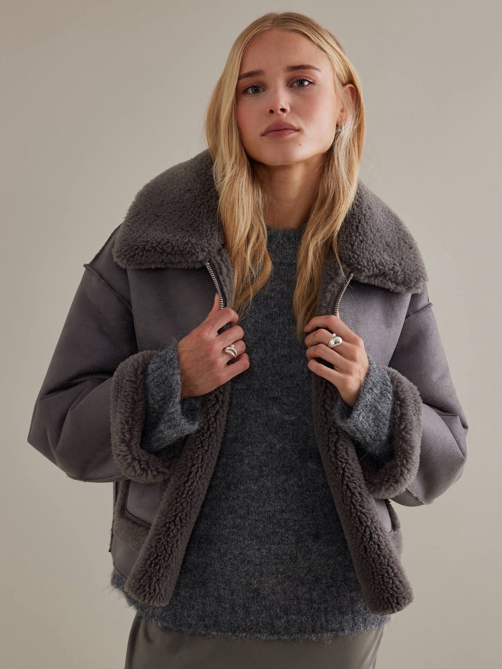 Jakke Vera Reversible Faux-Shearling Aviator Jacket - Picture 2 of 8